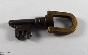 Antique Pocket Door Key Horseshoe Top Key 2a