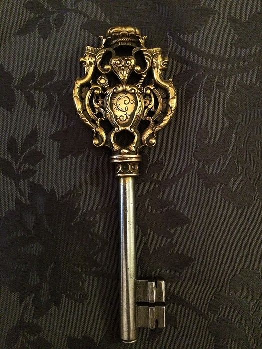 18th Century Chamberlain Key